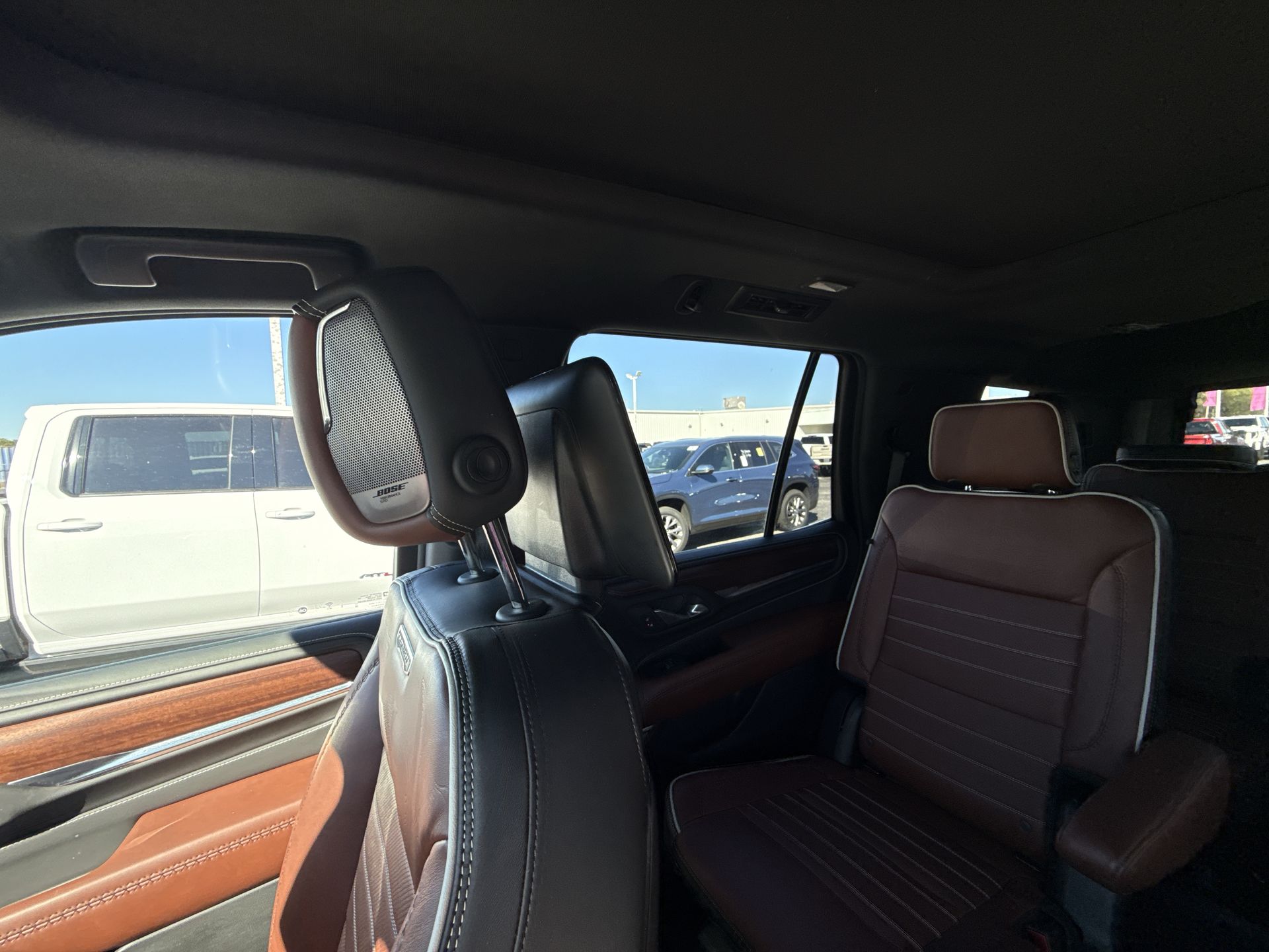 2024 GMC Yukon Denali Ultimate - Photo 12
