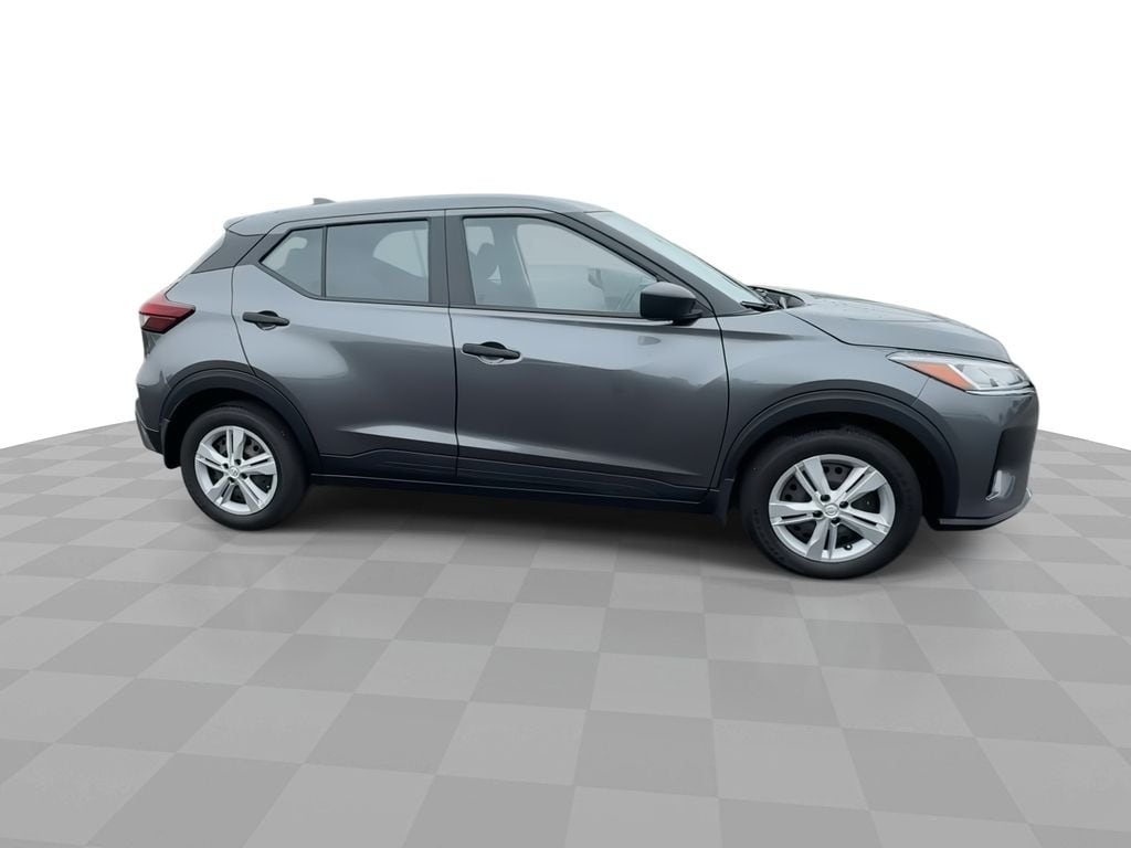 2024 Nissan Kicks S - Photo 9