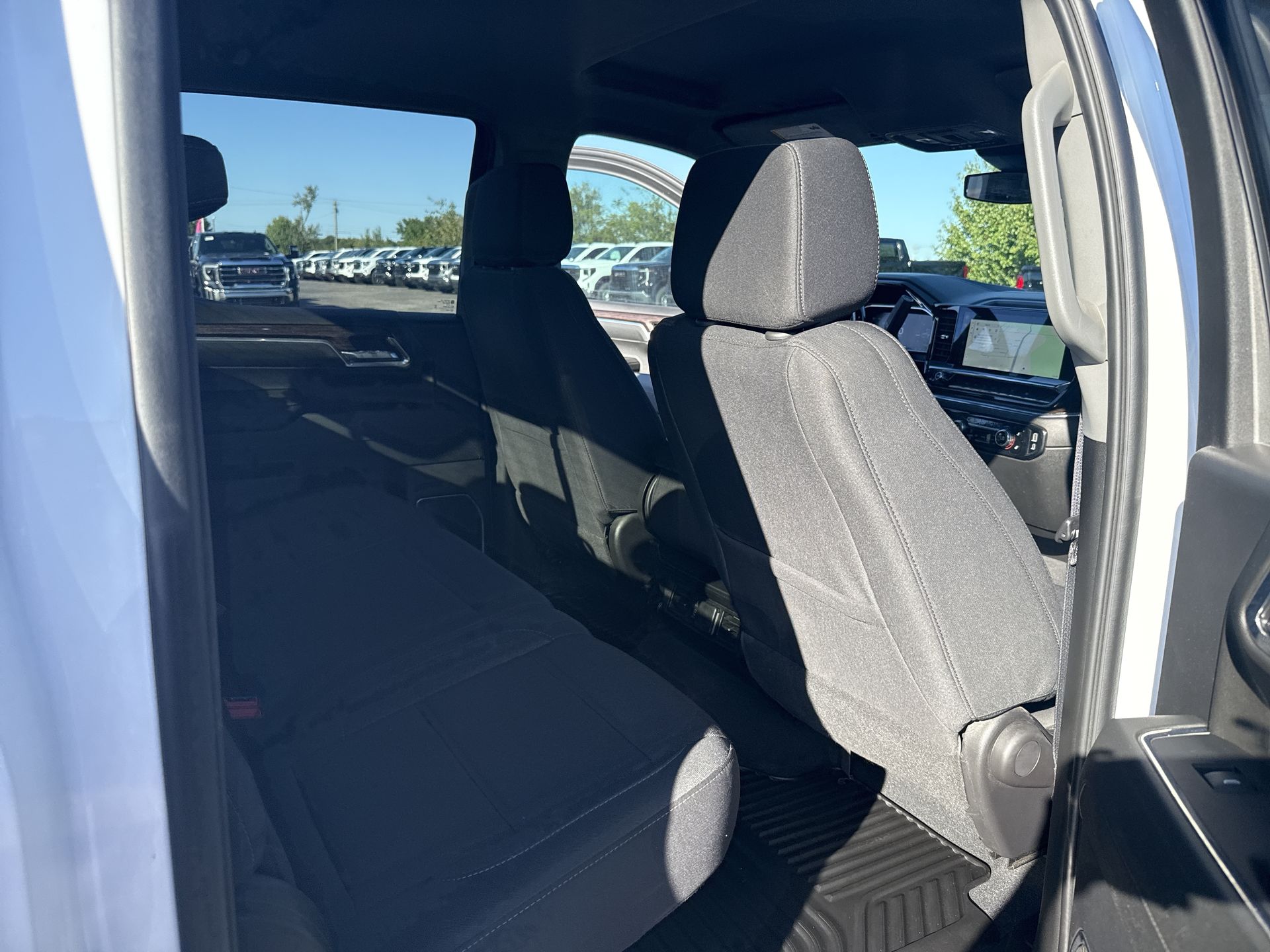 2024 GMC Sierra 1500 SLE - Photo 34