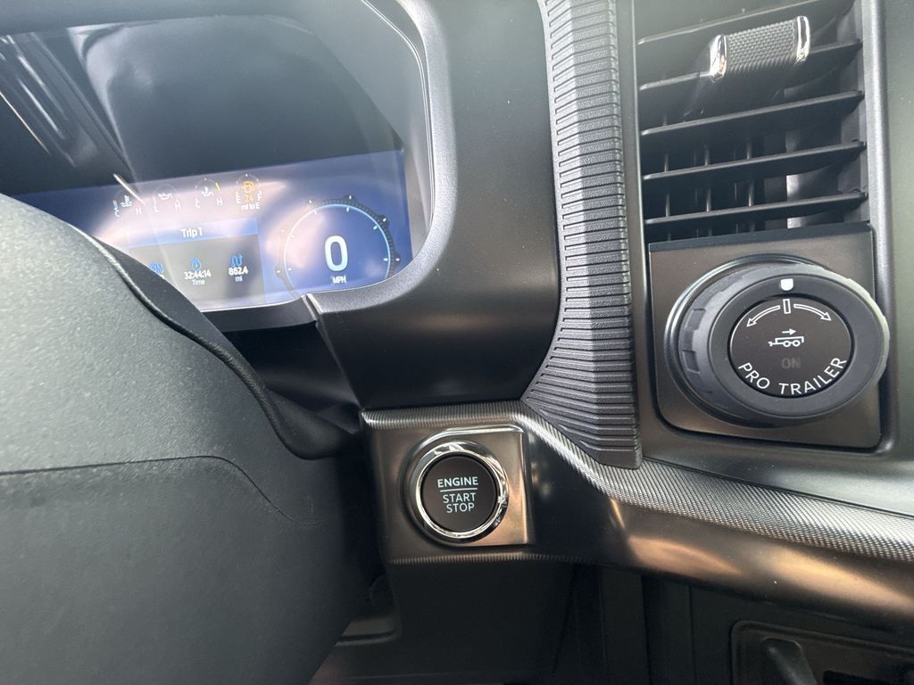2025 Ford F-150 Raptor - Photo 23