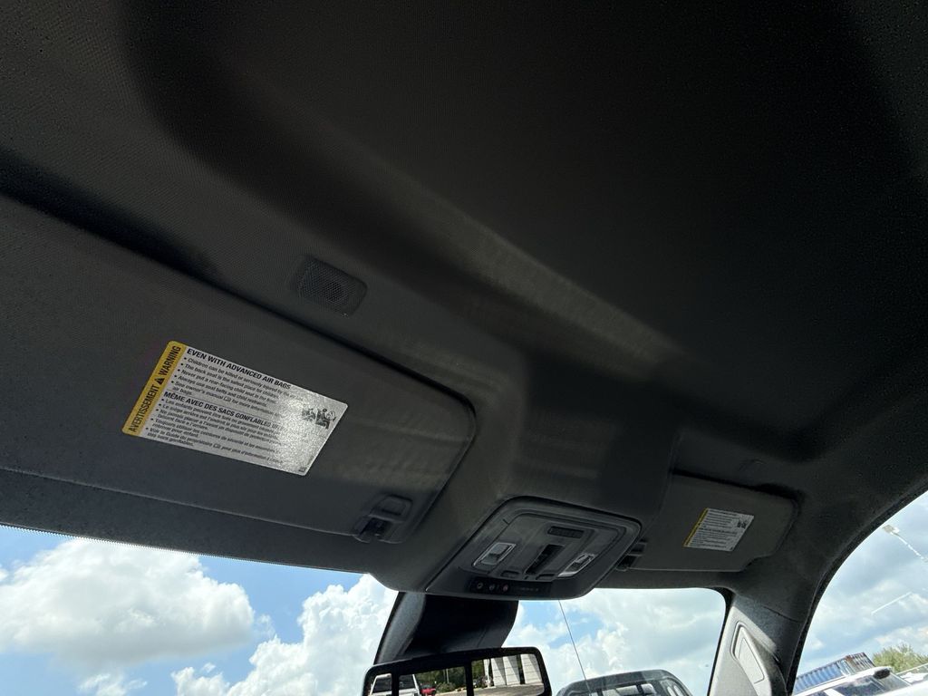 2024 GMC Sierra 1500 SLT - Photo 25