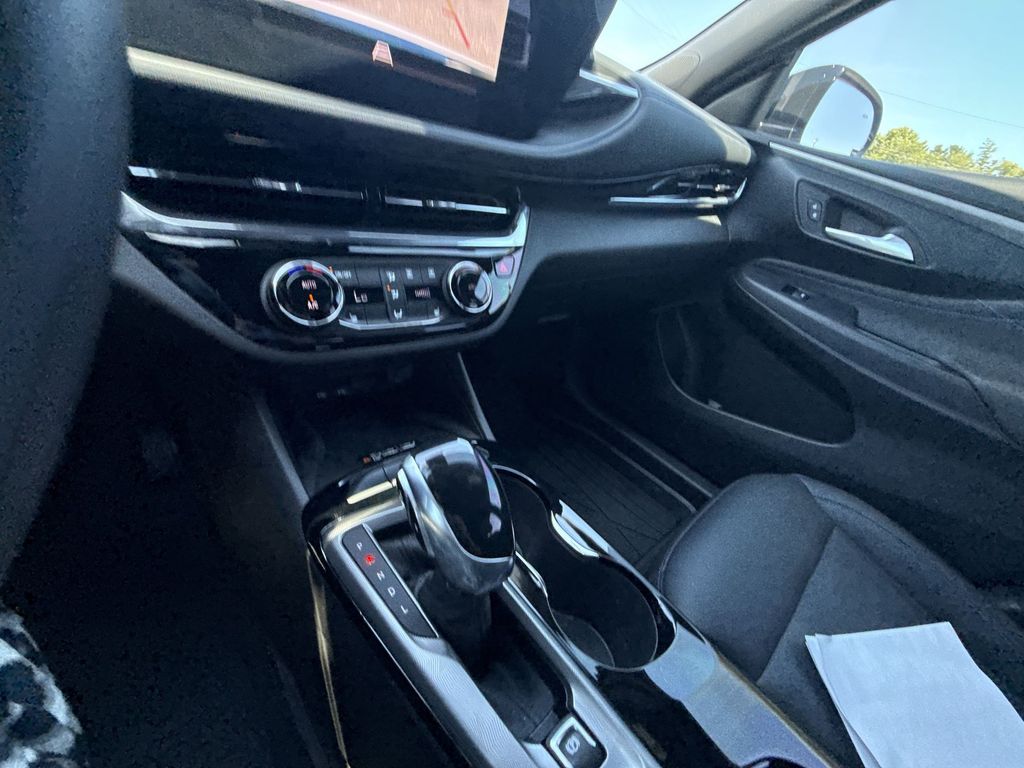 2024 Buick Envista Sport Touring - Photo 22