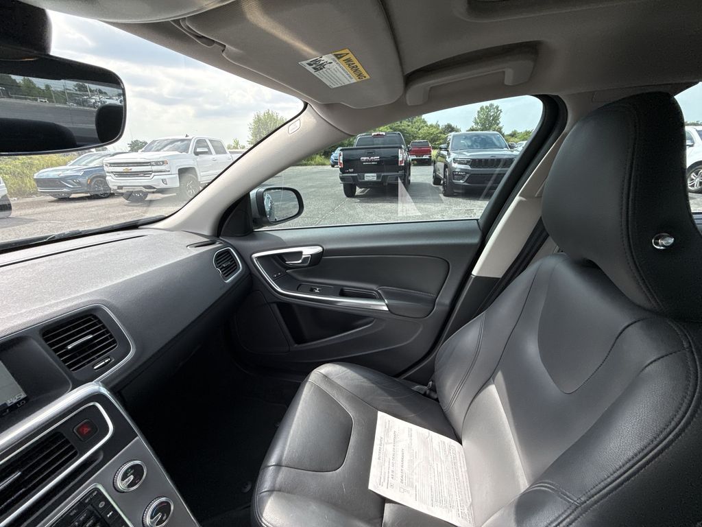 2017 Volvo S60 T5 Inscription - Photo 15