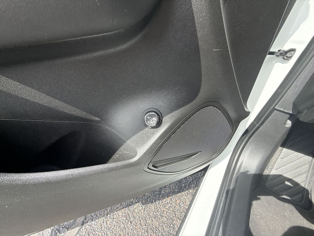2023 Buick Envision Essence - Photo 31