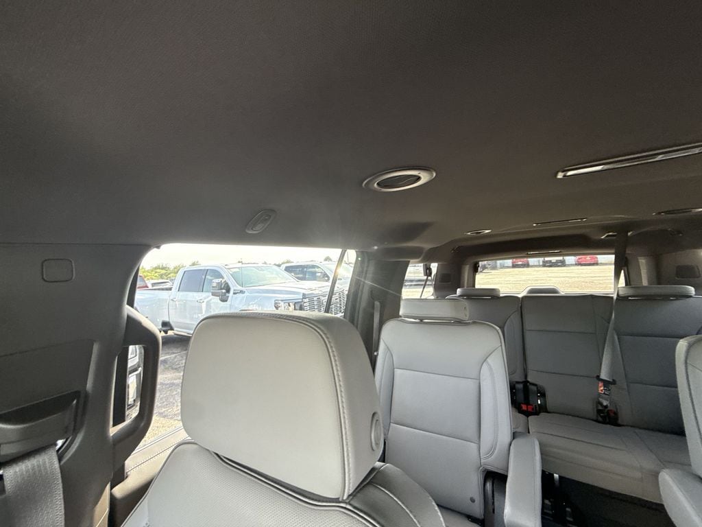 2025 GMC Yukon XL Elevation - Photo 10