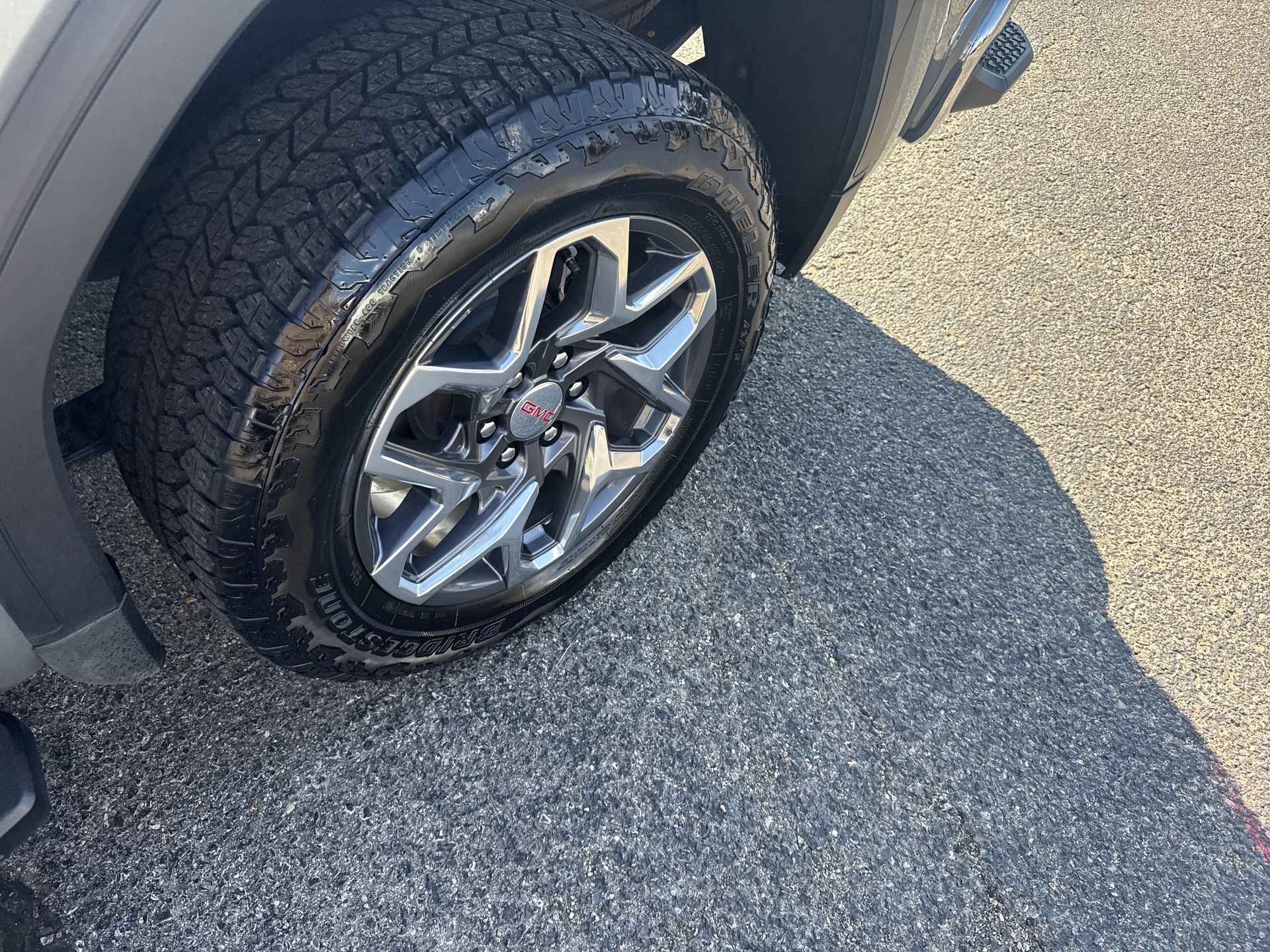 2025 GMC Sierra 1500 SLT - Photo 40