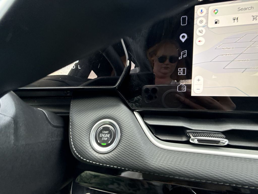2025 Chevrolet Equinox LT - Photo 23