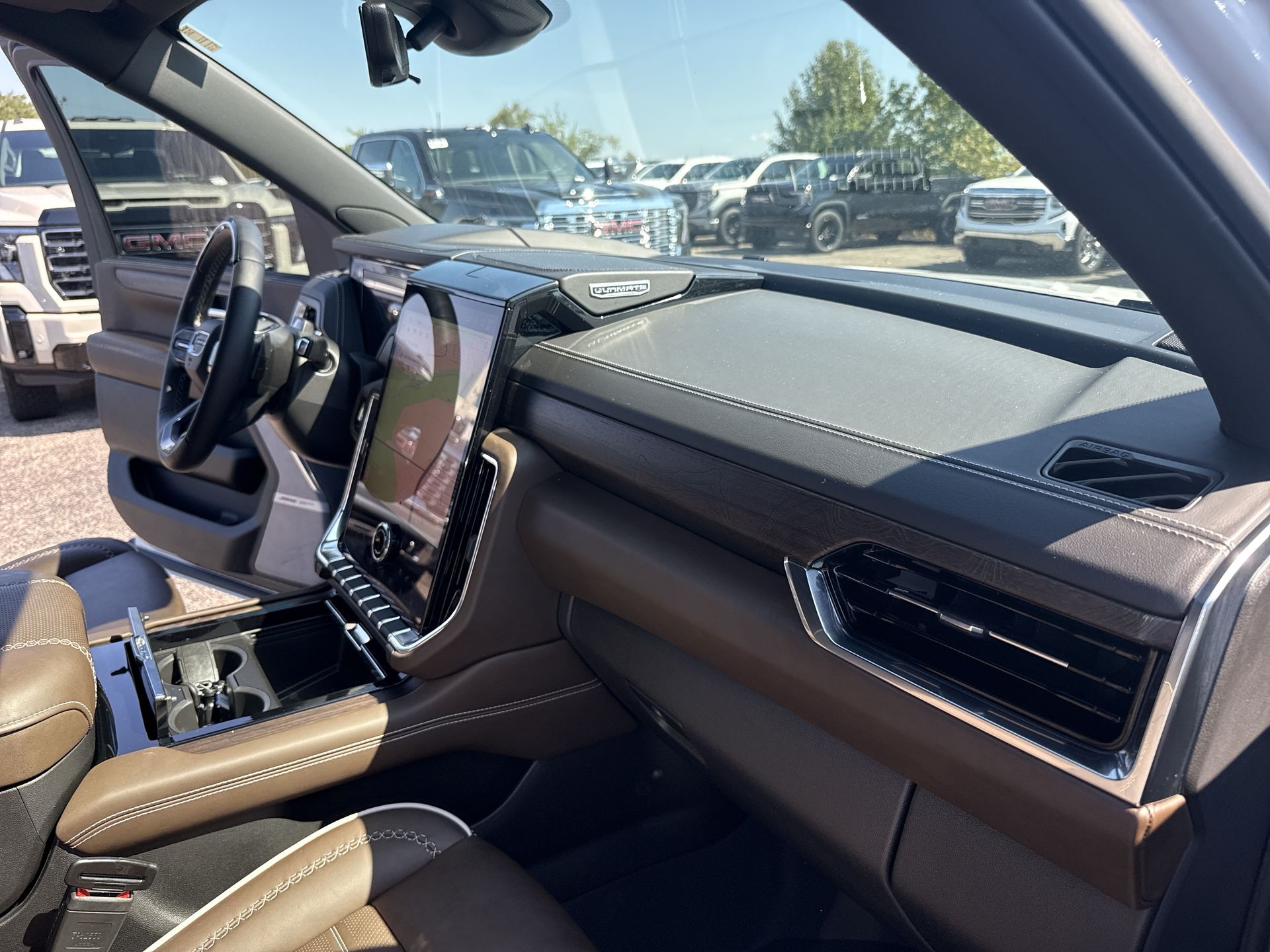 2026 GMC Yukon Denali Ultimate - Photo 36