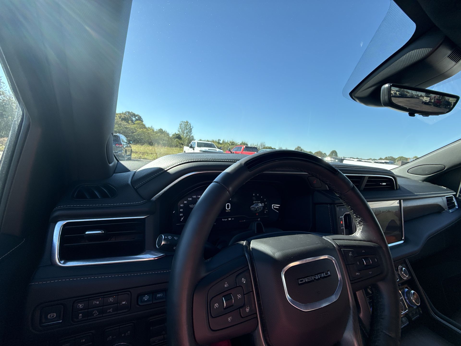 2024 GMC Yukon Denali Ultimate - Photo 24