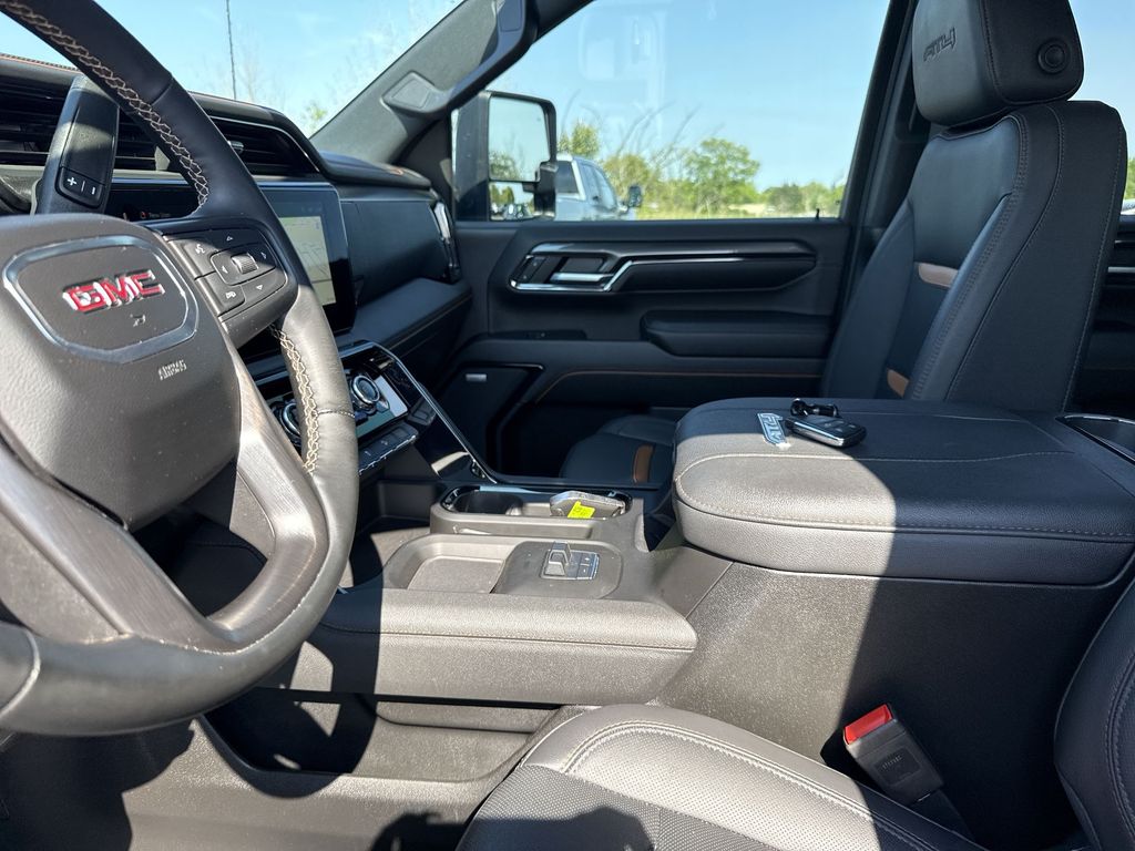 2024 GMC Sierra 2500HD AT4 - Photo 15