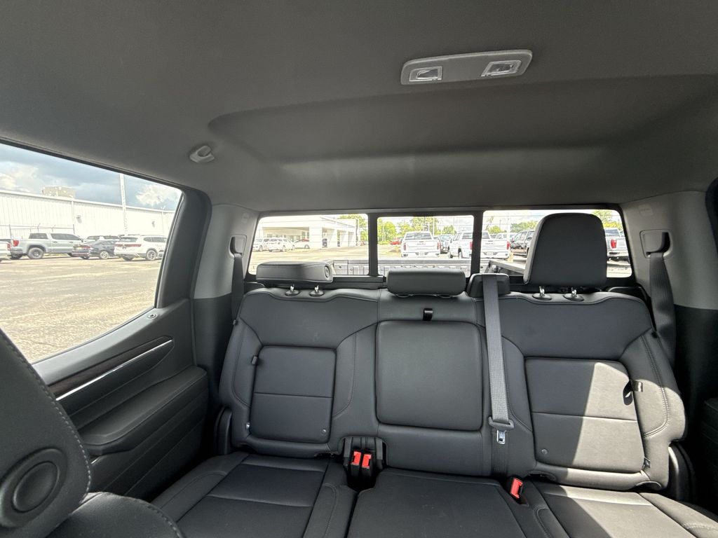 2024 GMC Sierra 1500 SLT - Photo 11