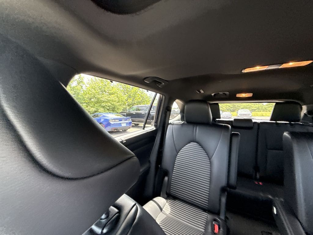2024 Toyota Highlander LE - Photo 10