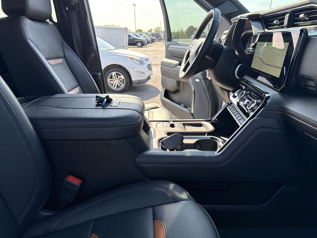 2024 GMC Sierra 2500HD AT4 - Photo 13