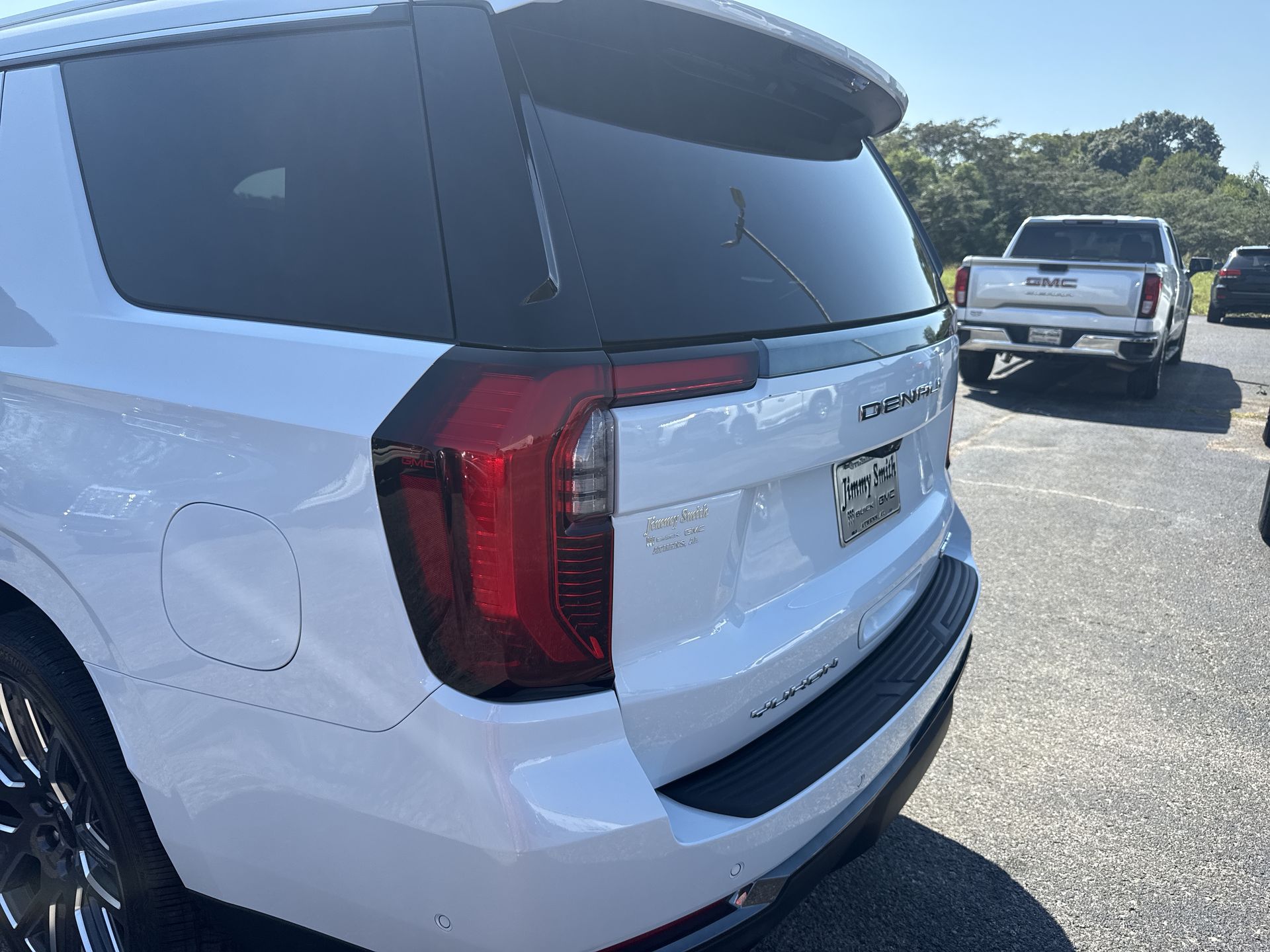 2026 GMC Yukon Denali Ultimate - Photo 33