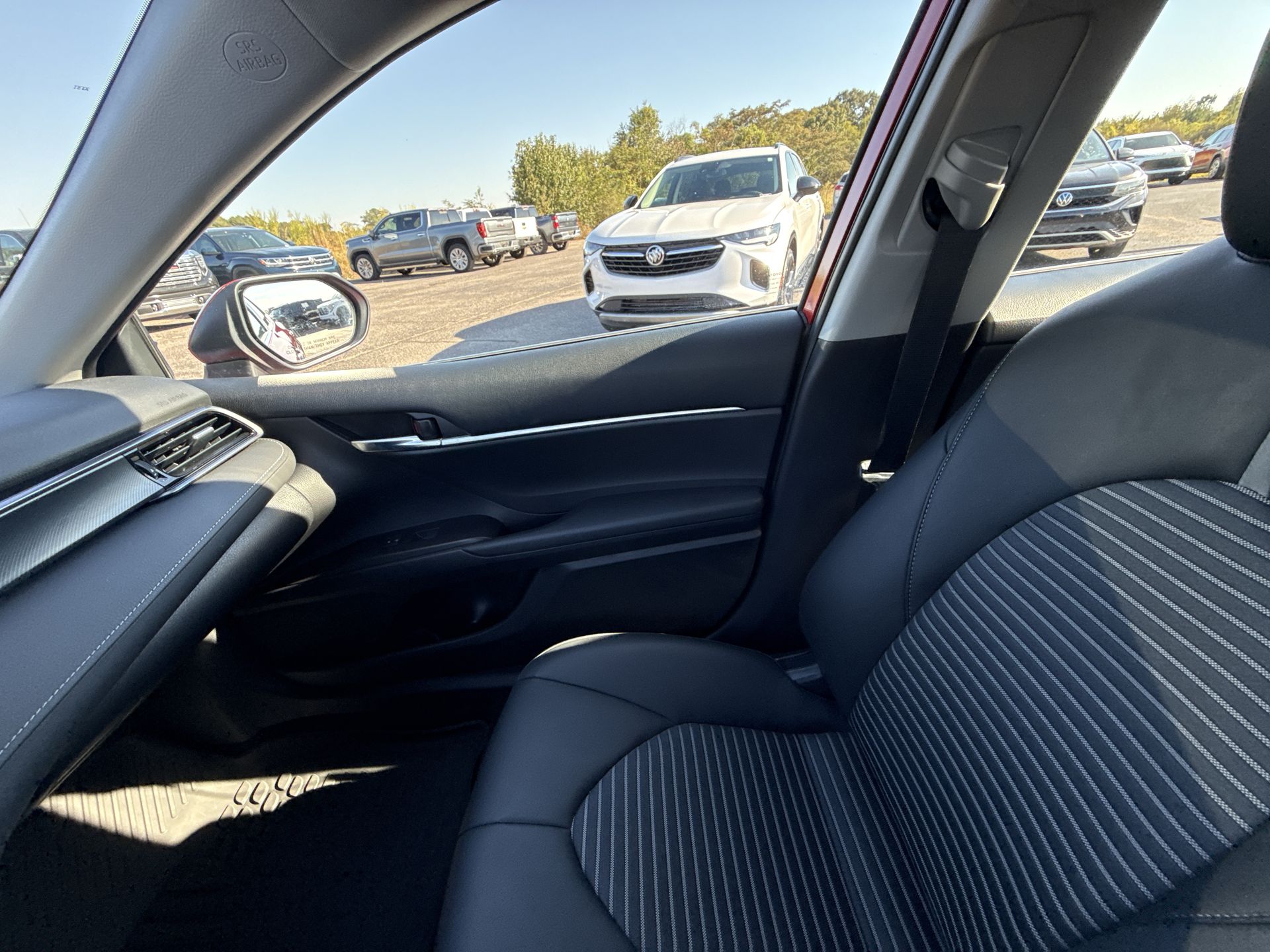 2023 Toyota Camry SE - Photo 25