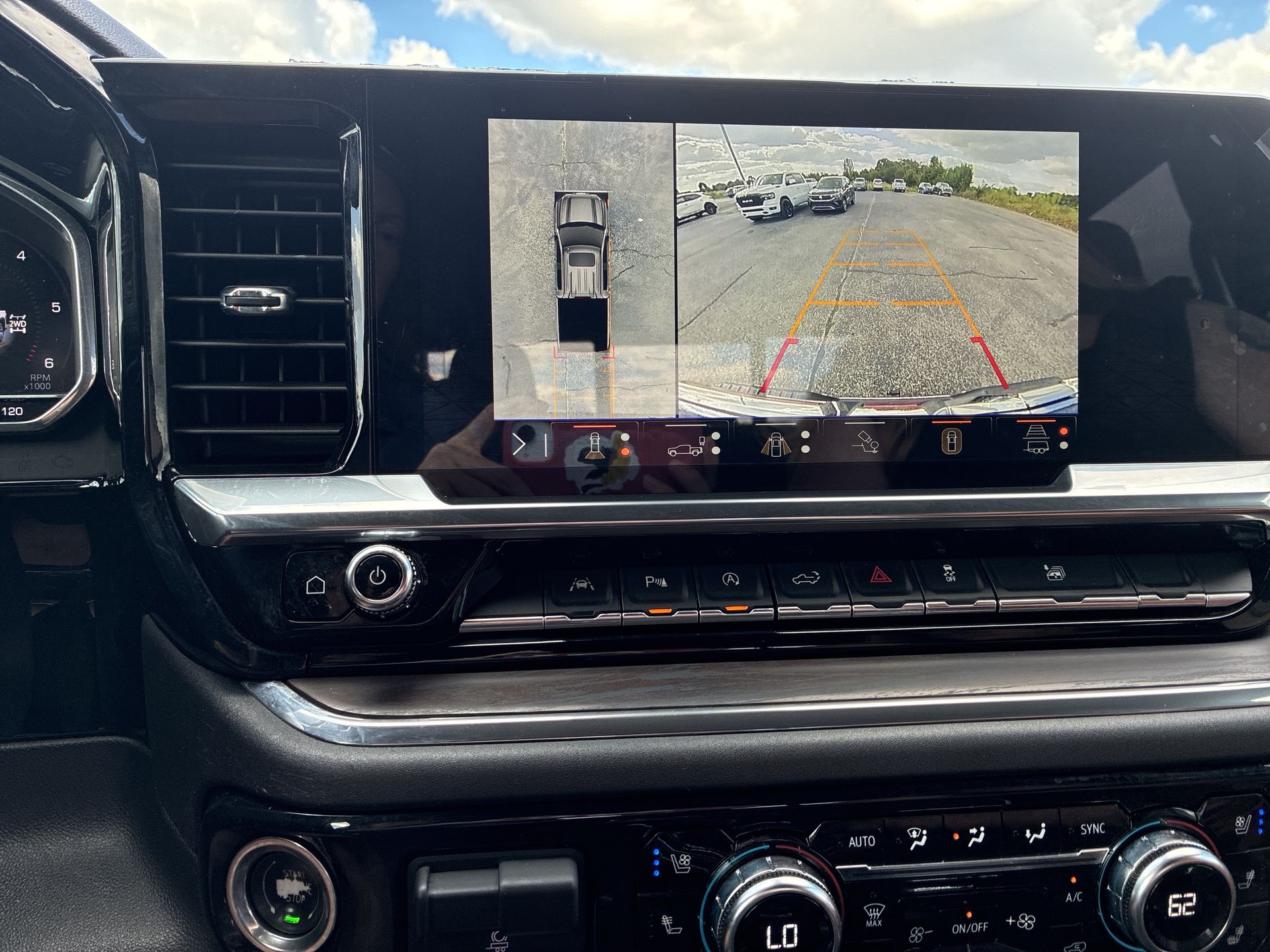 2024 GMC Sierra 1500 SLT - Photo 21