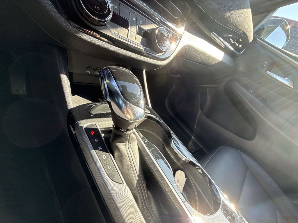 2025 Buick Envista Sport Touring - Photo 22