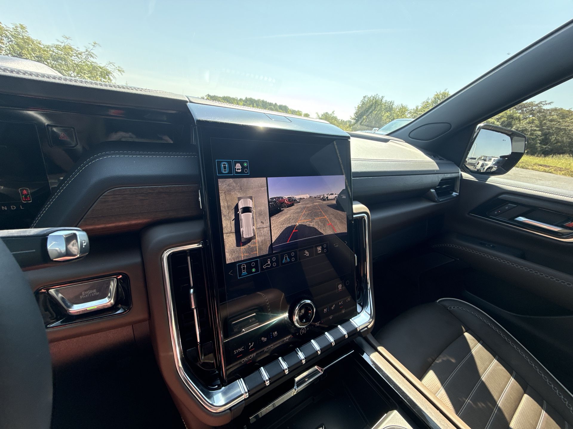 2026 GMC Yukon Denali Ultimate - Photo 21