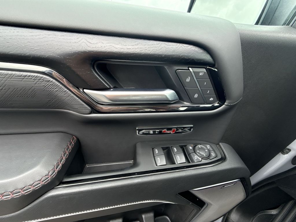 2025 GMC Sierra 1500 AT4X - Photo 30