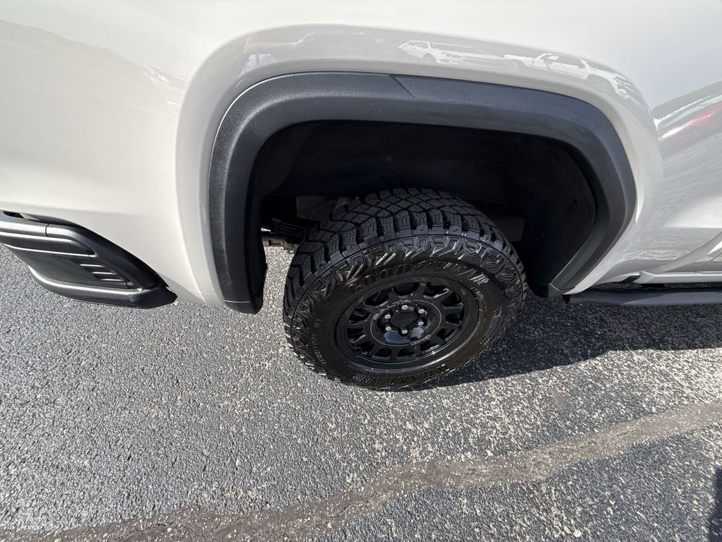 2026 GMC Sierra 1500 AT4X - Photo 40