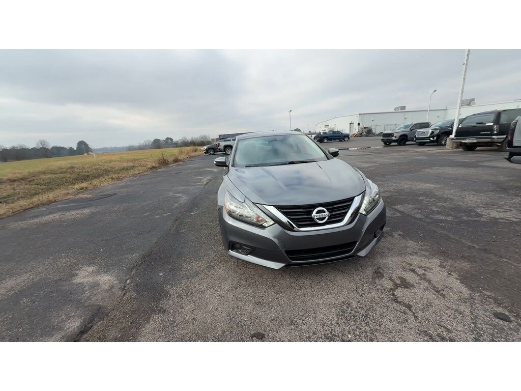Used 2017 Nissan Altima 3.5 SL Sedan
