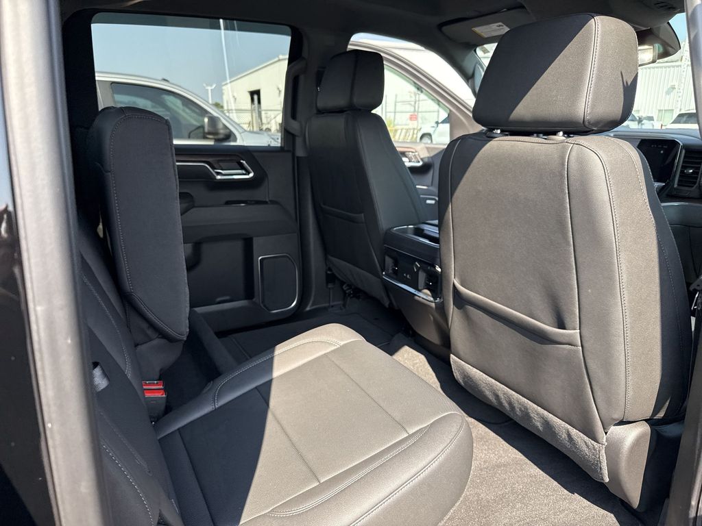 2025 GMC Sierra 1500 SLT - Photo 34