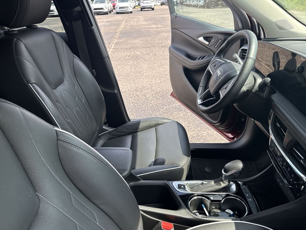 2024 Buick Encore GX Avenir - Photo 13