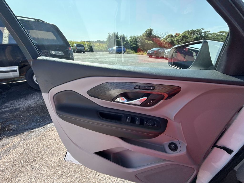 2022 GMC Terrain SLT - Photo 29