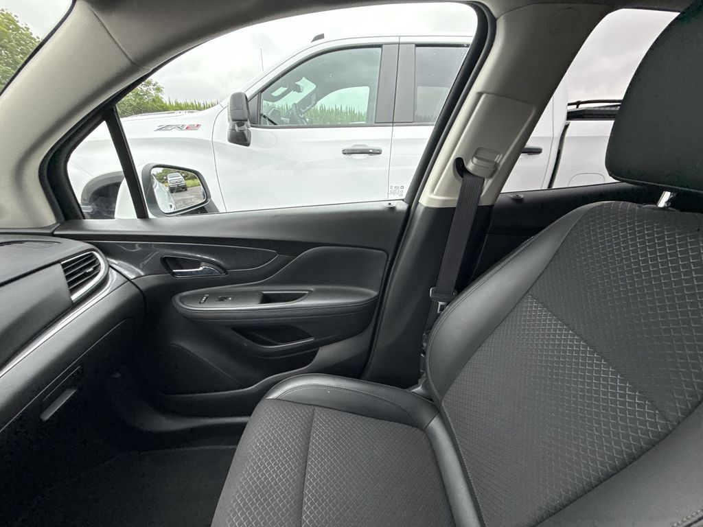 2022 Buick Encore Preferred - Photo 26