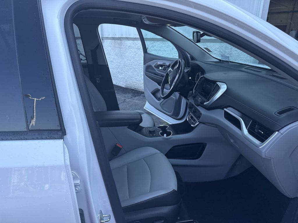 2022 GMC Terrain SLT - Photo 35
