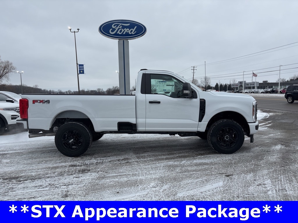 2026 Ford F-350 Super Duty XL's photo
