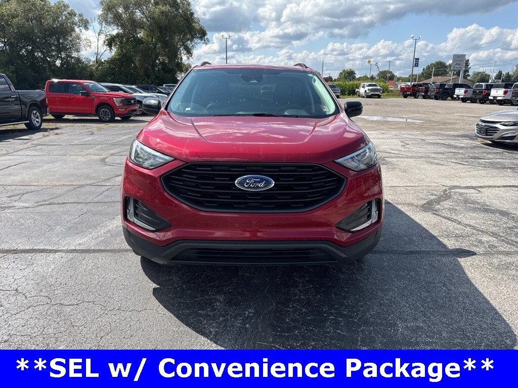 2022 Ford Edge SEL photo 4