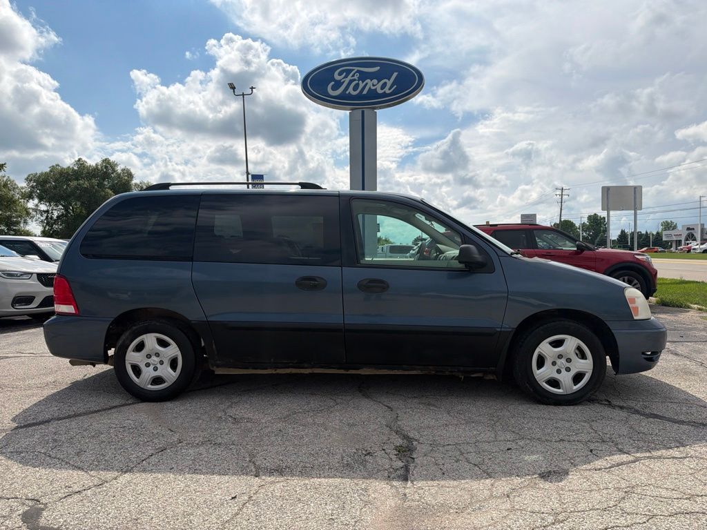 2006 Ford Freestar SE's photo