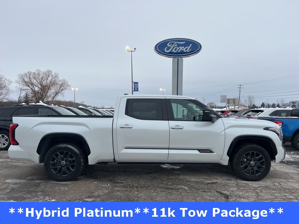 2024 Toyota Tundra Platinum's photo