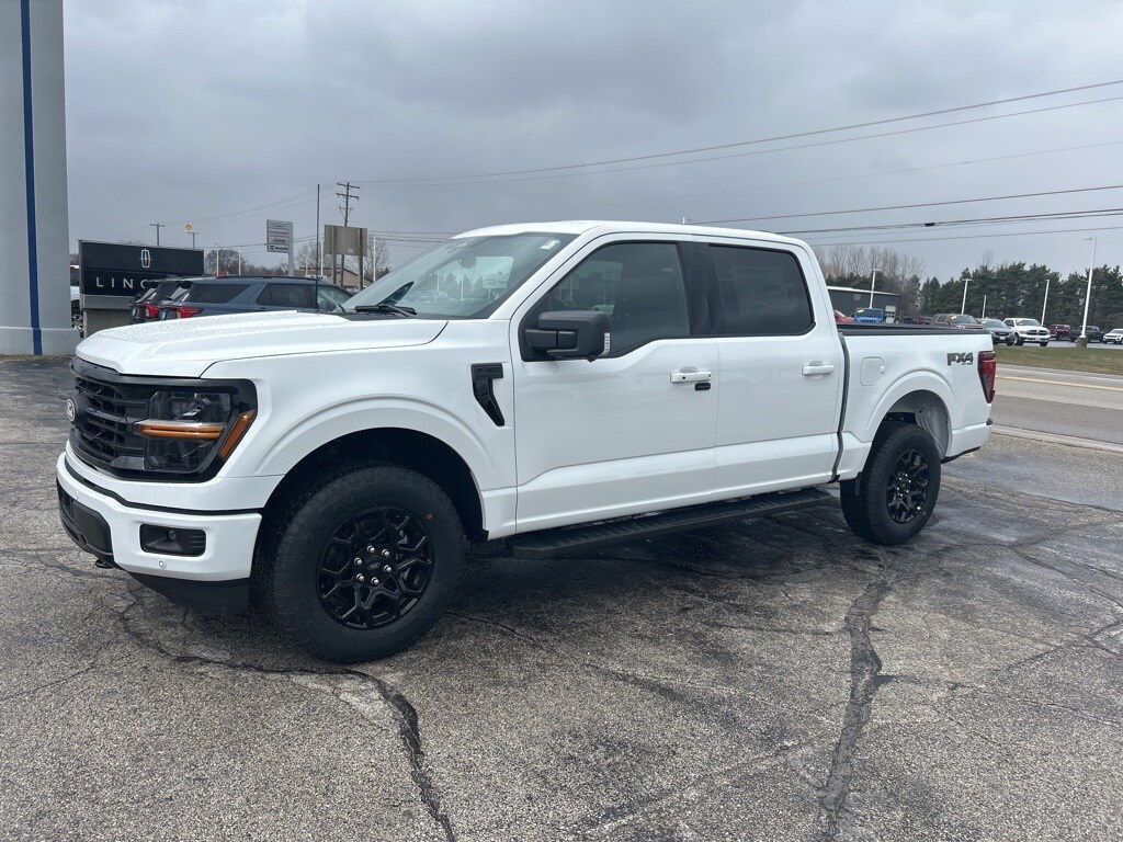 2025 Ford F-150 XLT photo 3