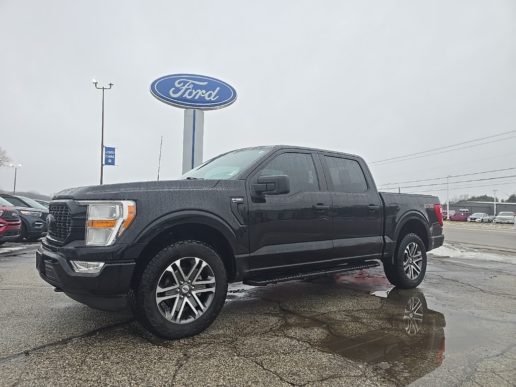 2021 Ford F-150 XL's photo