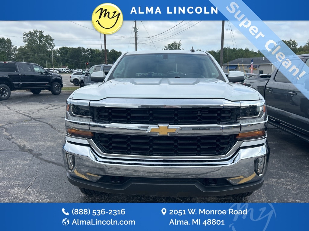 Used 2018 Chevrolet Silverado 1500 LT with VIN 3GCUKRECXJG552377 for sale in Alma, MI