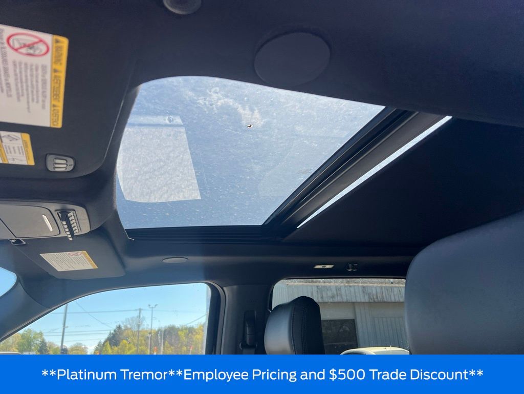 2026 Ford F-350 Super Duty Platinum - Photo 32