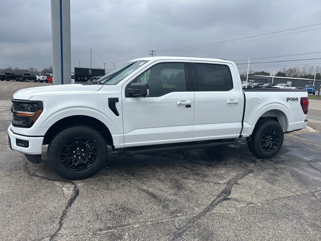 2025 Ford F-150 XLT photo 2