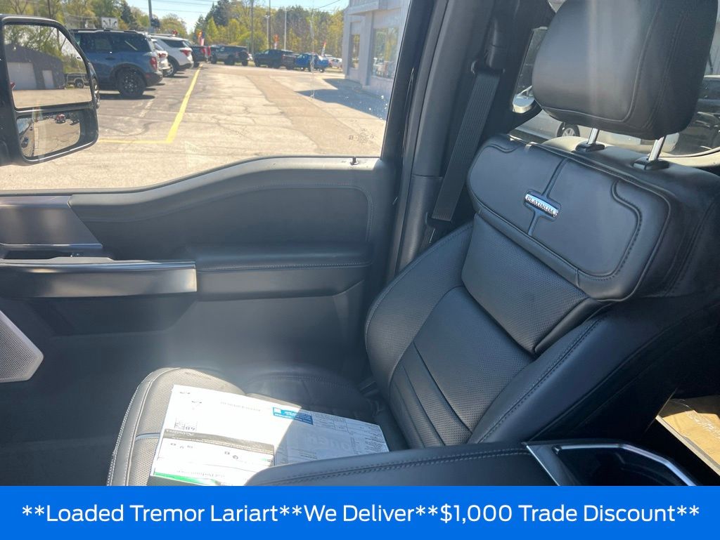 2026 Ford F-350 Super Duty Platinum - Photo 33