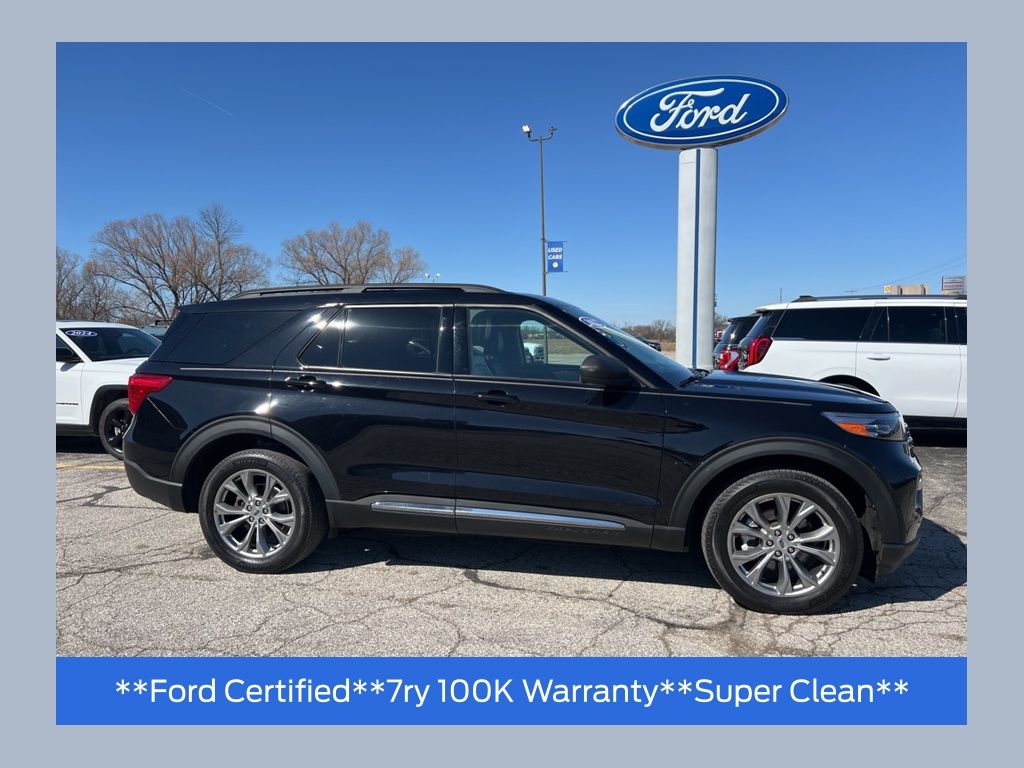 2022 Ford Explorer XLT 4WD's photo