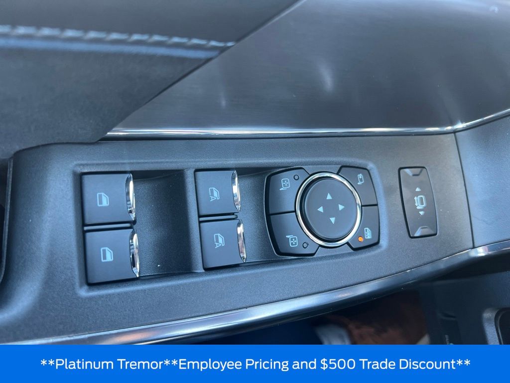 2026 Ford F-350 Super Duty Platinum - Photo 16