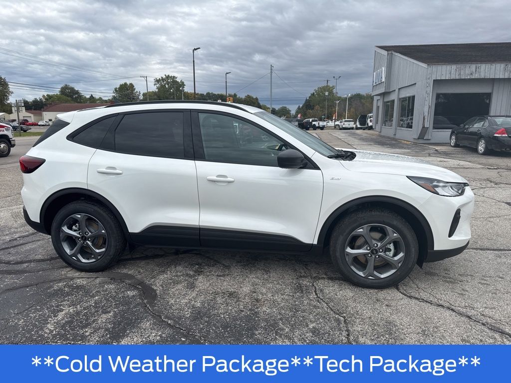 2026 Ford Escape ST-Line - Photo 13