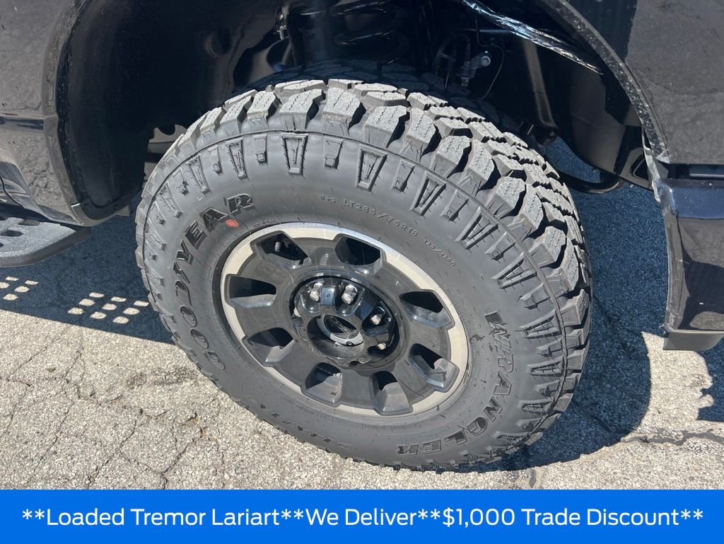 2026 Ford F-350 Super Duty Platinum - Photo 43