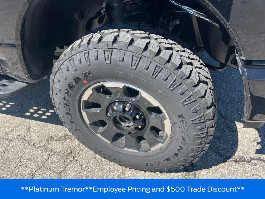 2026 Ford F-350 Super Duty Platinum - Photo 43
