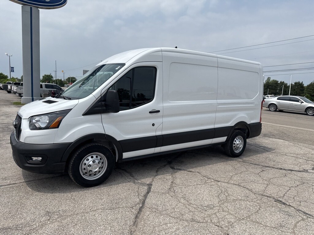 2025 Ford Transit photo 2