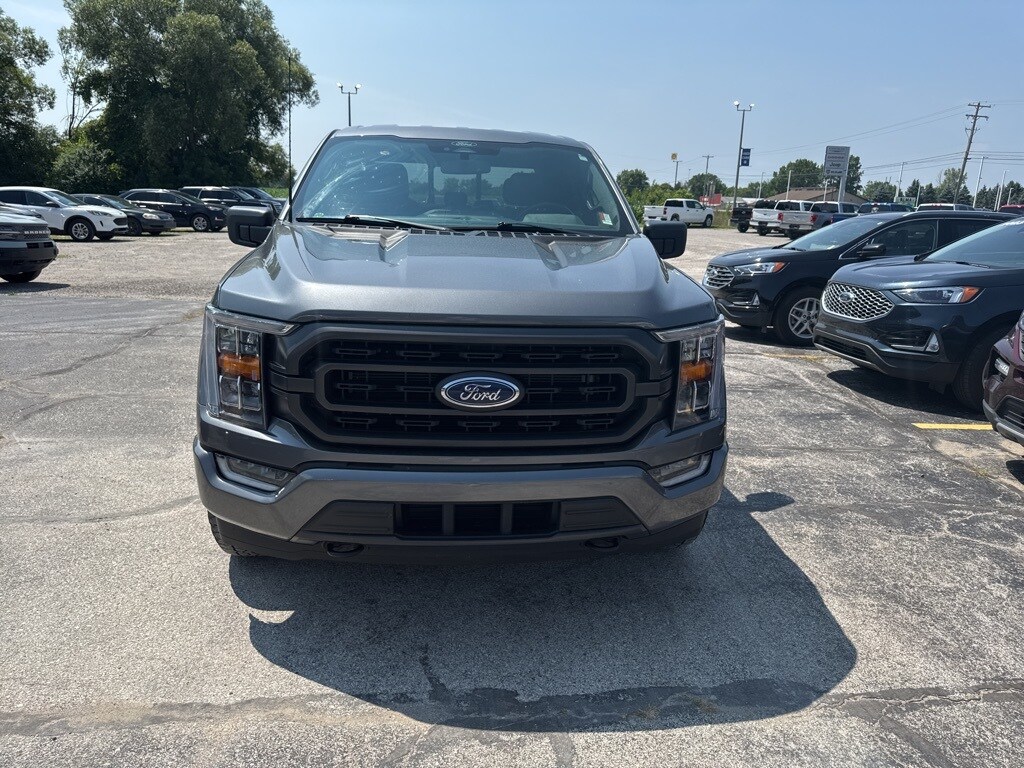 2022 Ford F-150 XLT photo 2
