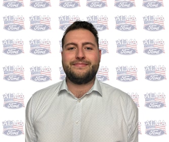 Staff member Dylan from ID_aa812ddcd463