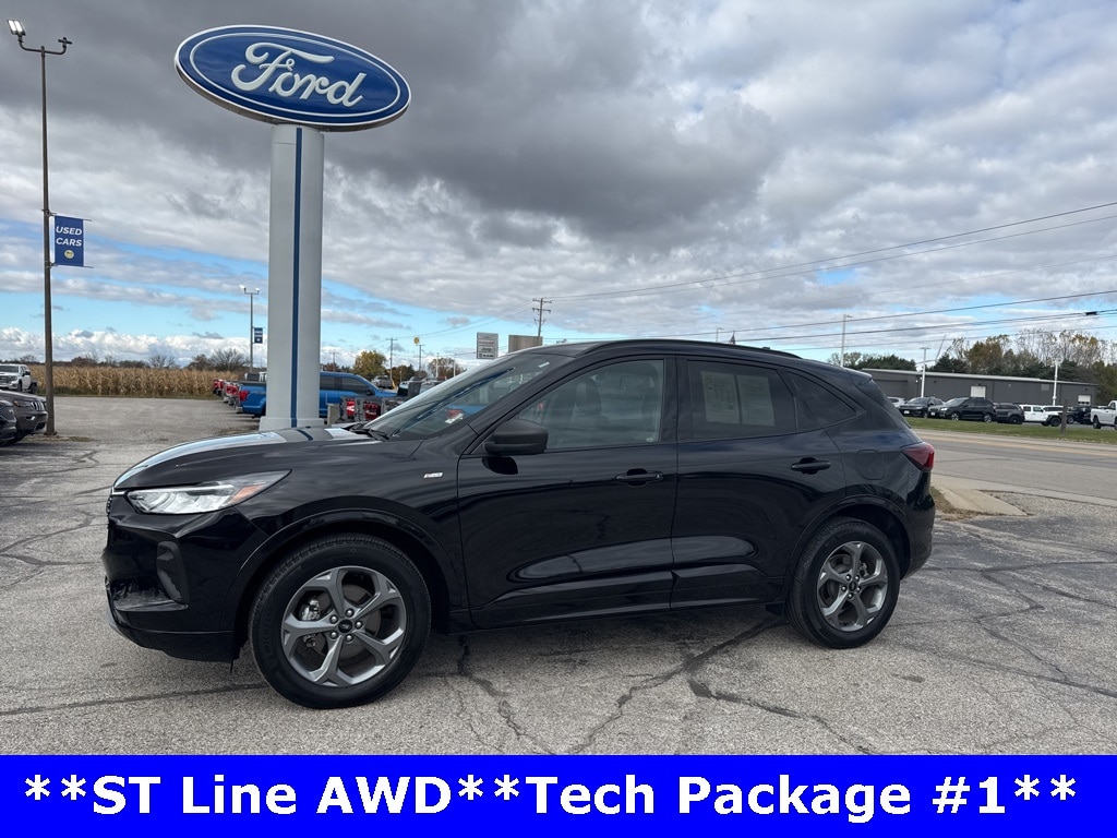 2023 Ford Escape ST-Line's photo