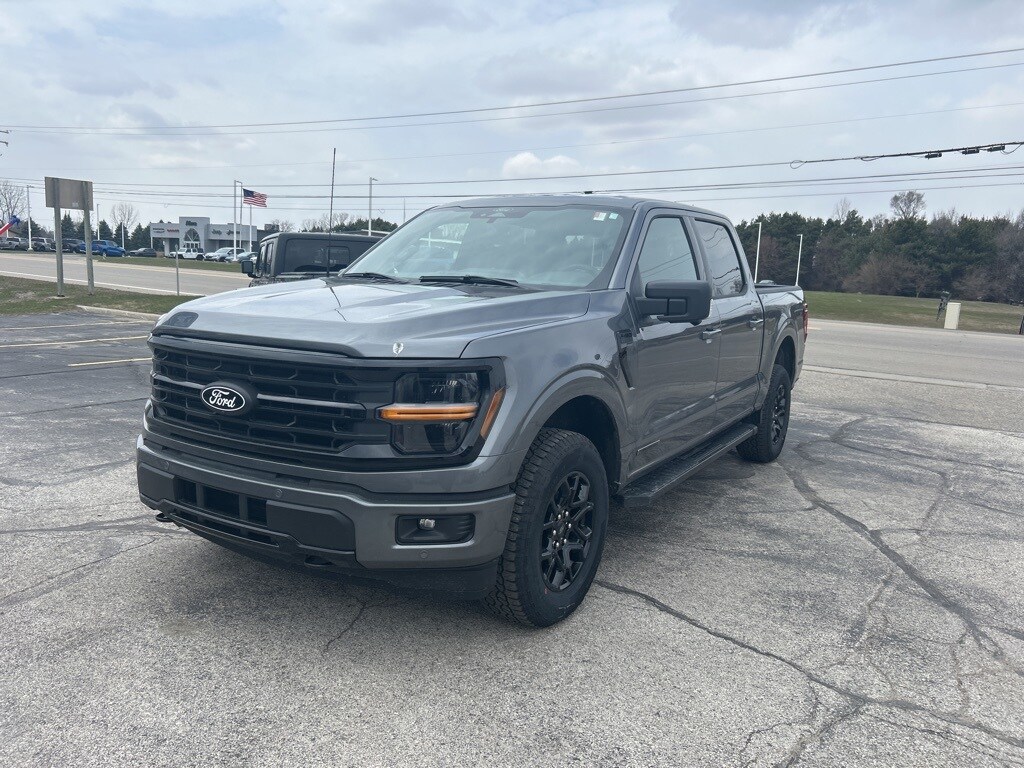 2025 Ford F-150 XLT photo 4